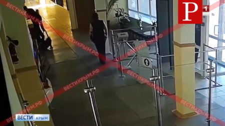 Кадры с камер видео наблюдения керченнский колледж стрельба