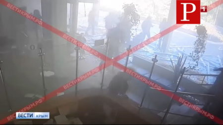 Кадры с камер видео наблюдения керченнский колледж стрельба