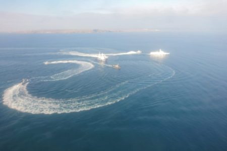 Украинские военные корабли вторглись в акваторию России
